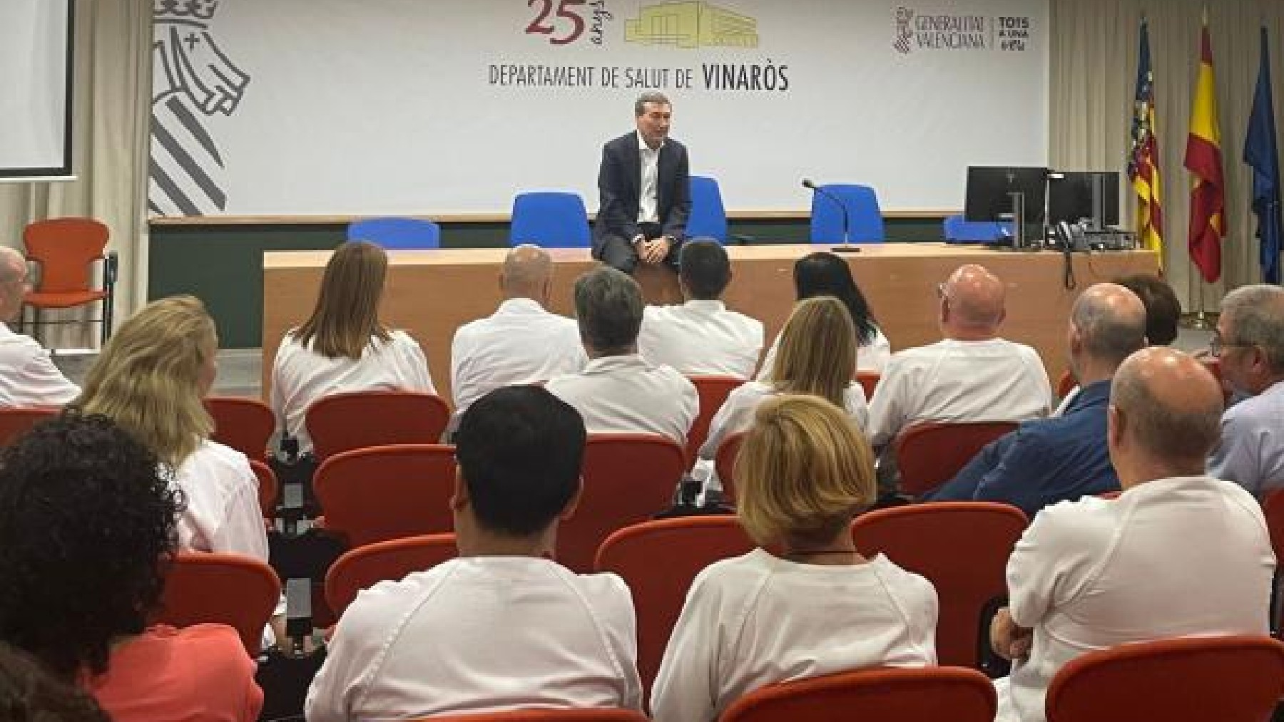 Marciano Gómez, durante la reunión con el Departamento de Salud de Vinaroz, en Castellón.