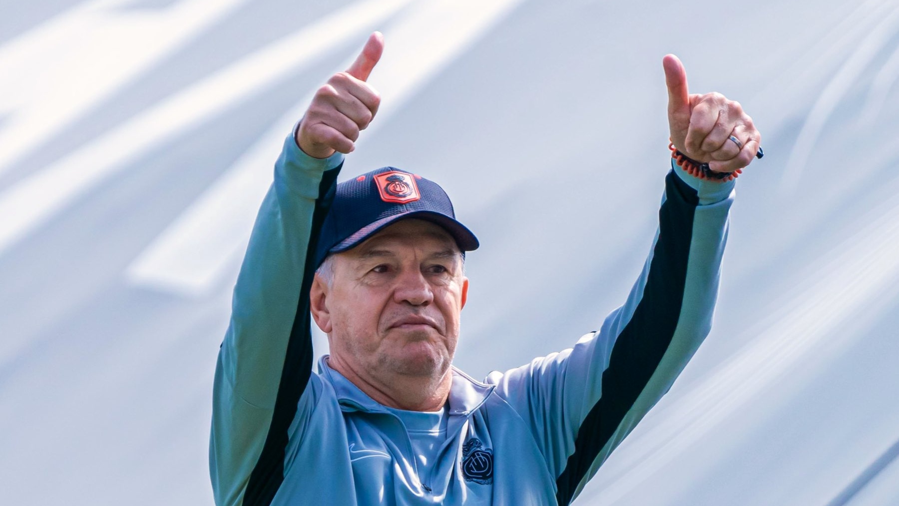 Javier Aguirre, en un entrenamiento