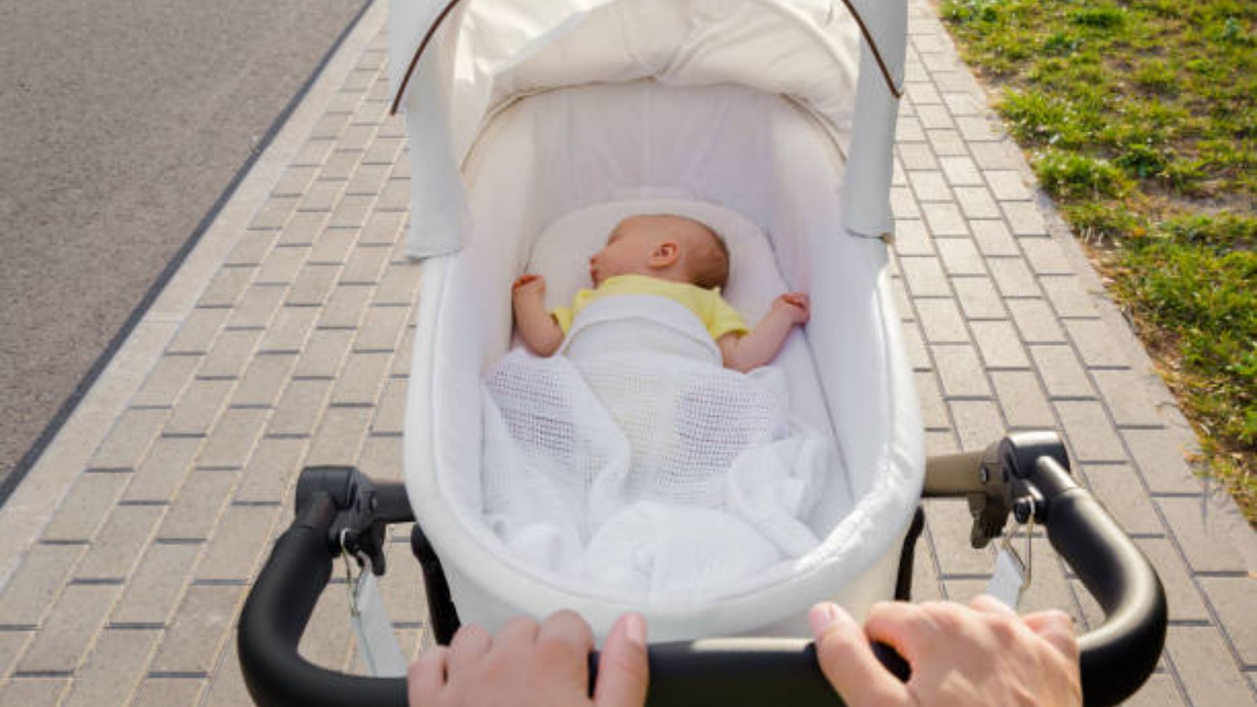 Descubre todo sobre los primeros paseos del bebé