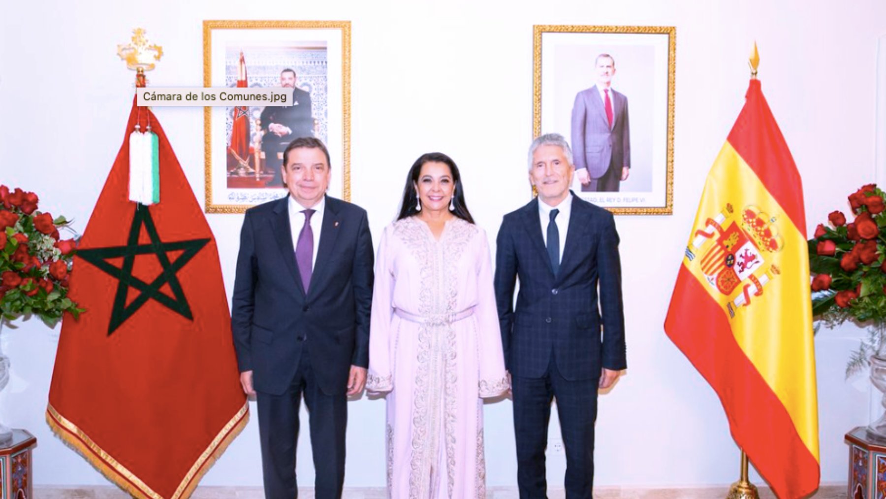Los ministros Luis Planas y Fernando Grande-Marlaska, junto a la embajadora de Marruecos.