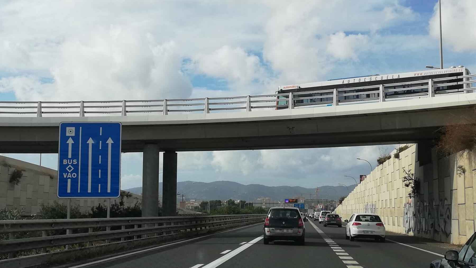 Imagen del polémico carril Bus VAO de la autopista de Llevant en Palma.