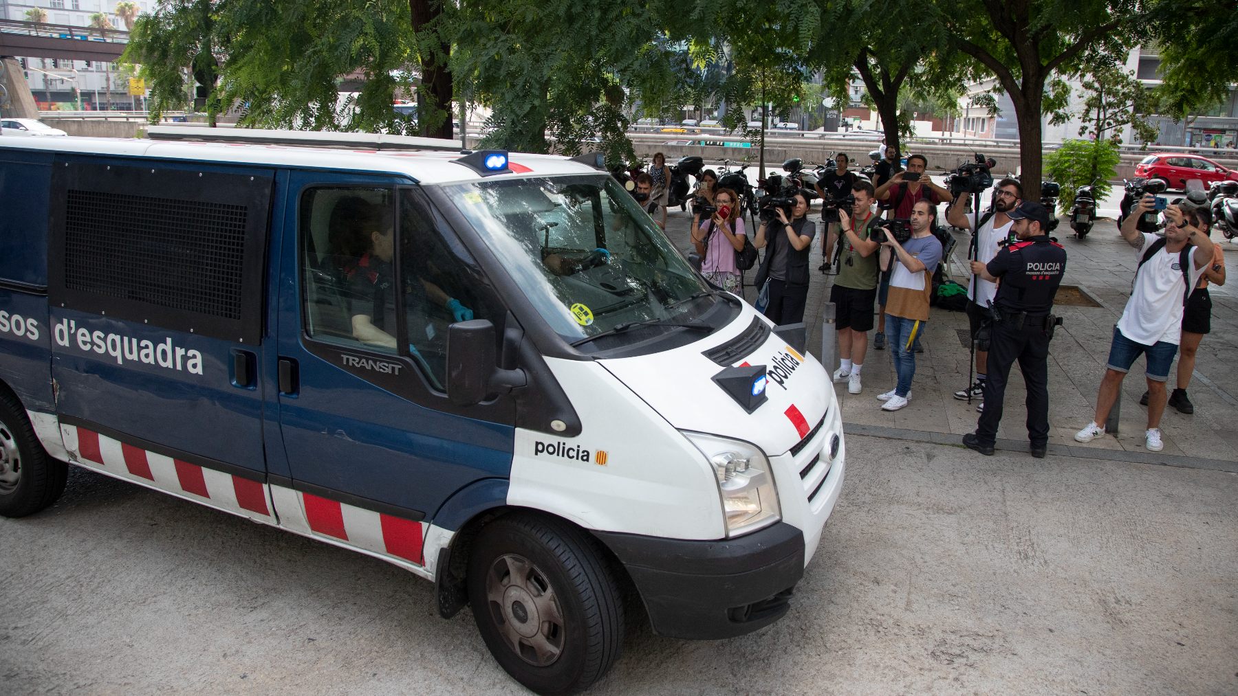 Dani Alves llegando en furgón al juzgado. (EFE)