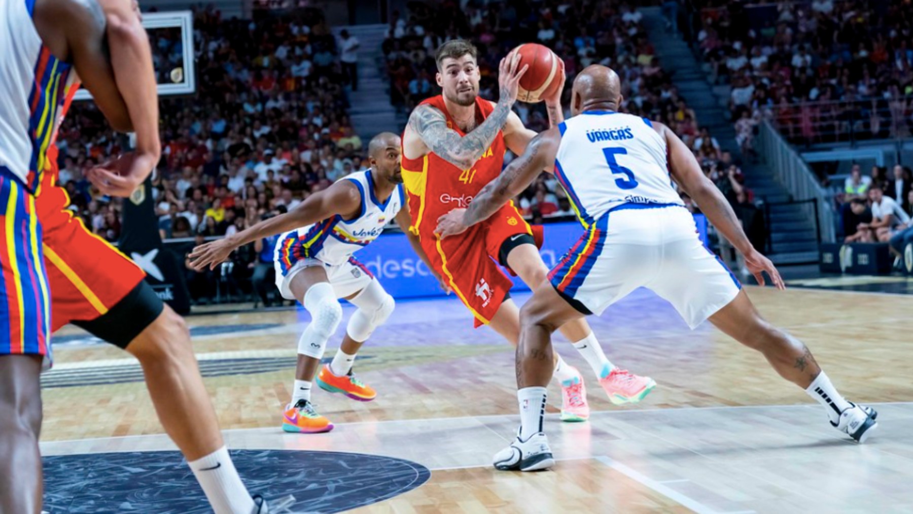 Juancho Hernangómez ante Venezuela (selección española de baloncesto)