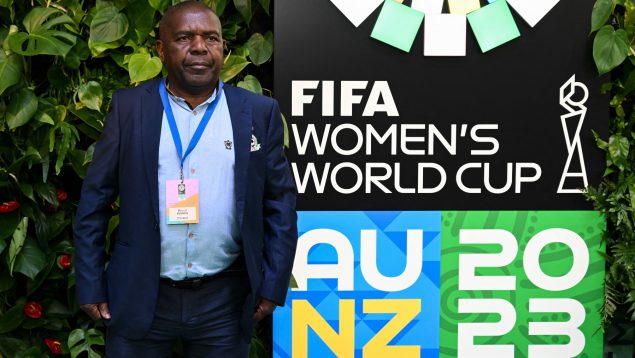 FIFA investiga al seleccionador de Zambia por tocar los pechos de una jugadora durante el Mundial