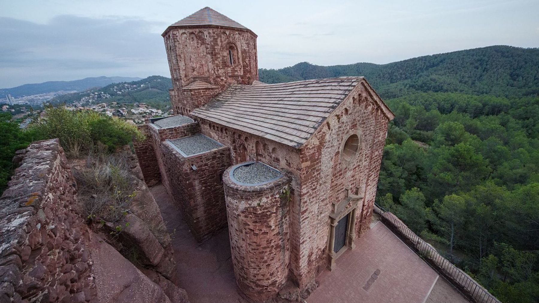 Descubre todo lo que ver en el pueblo de Cervelló / Foto: Wikipedia