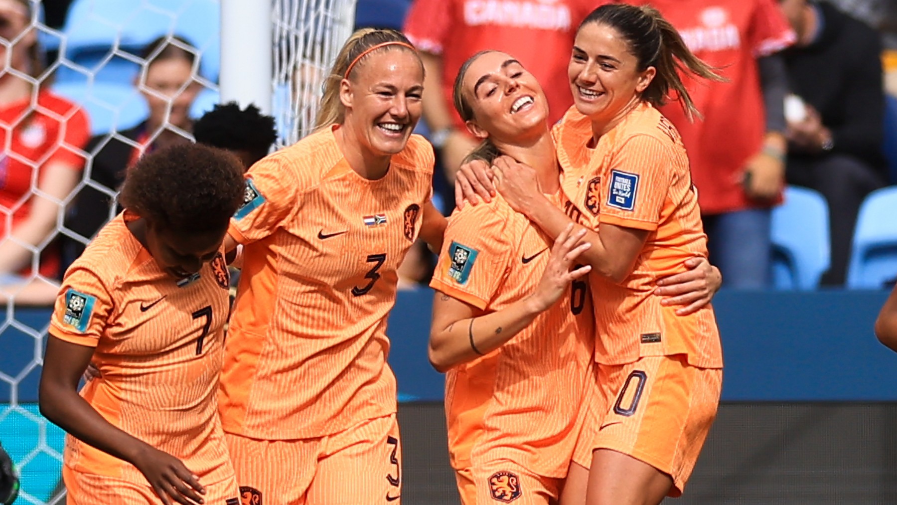 La selección holandesa celebra el pase a cuartos de final del Mundial (EFE)