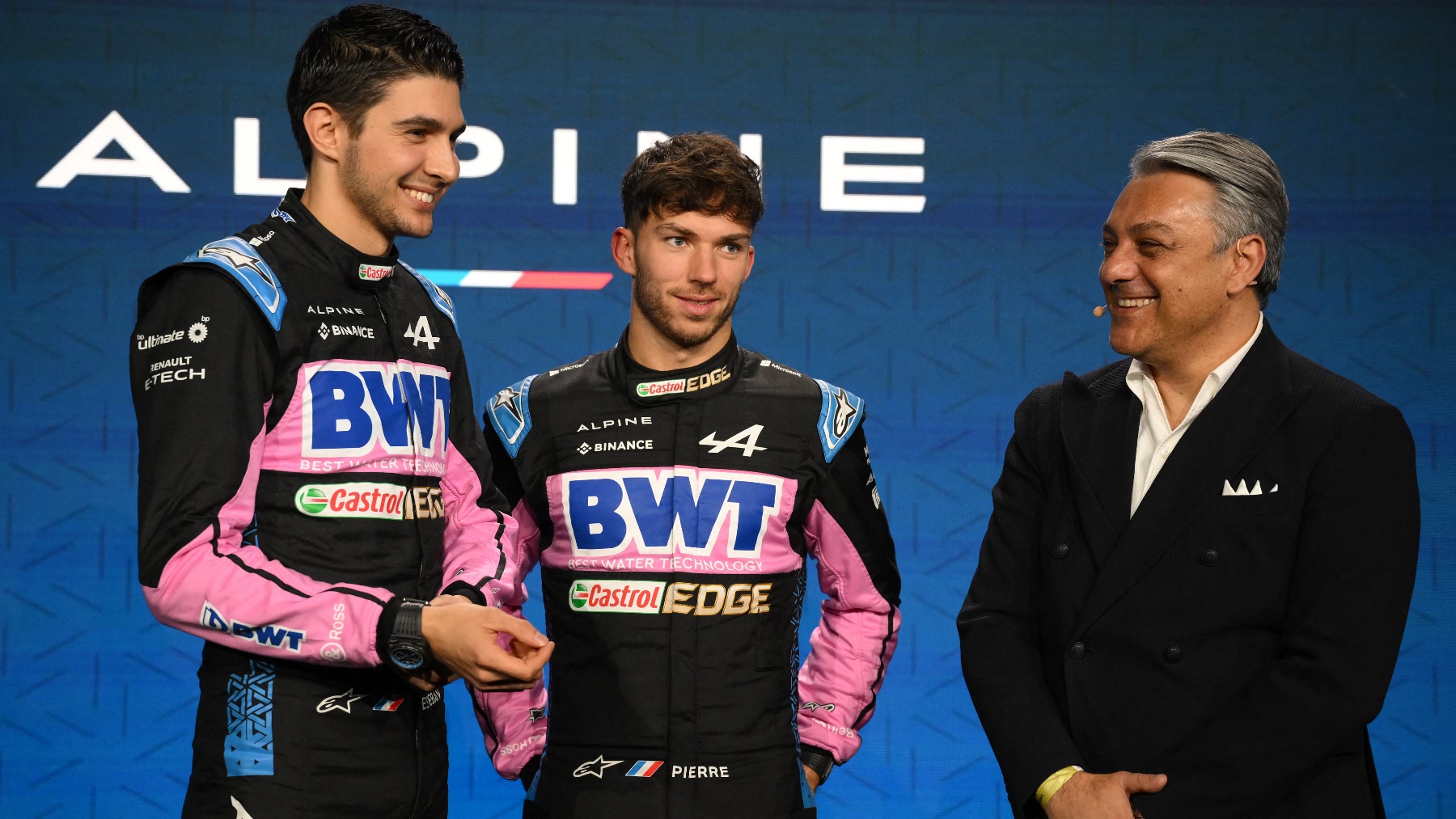 Luca de Meo, Esteban Ocon y Pierre Gasly. (AFP)