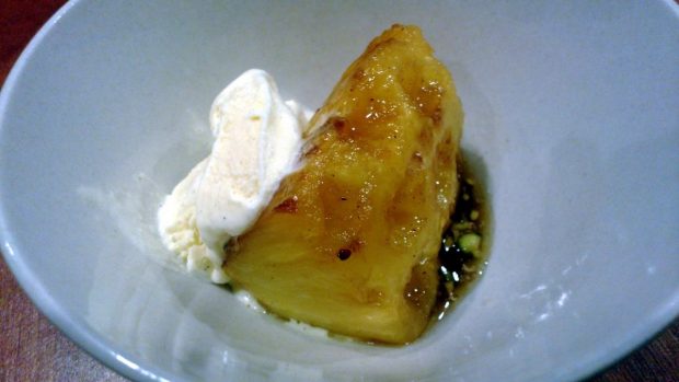 Piña caramelizada