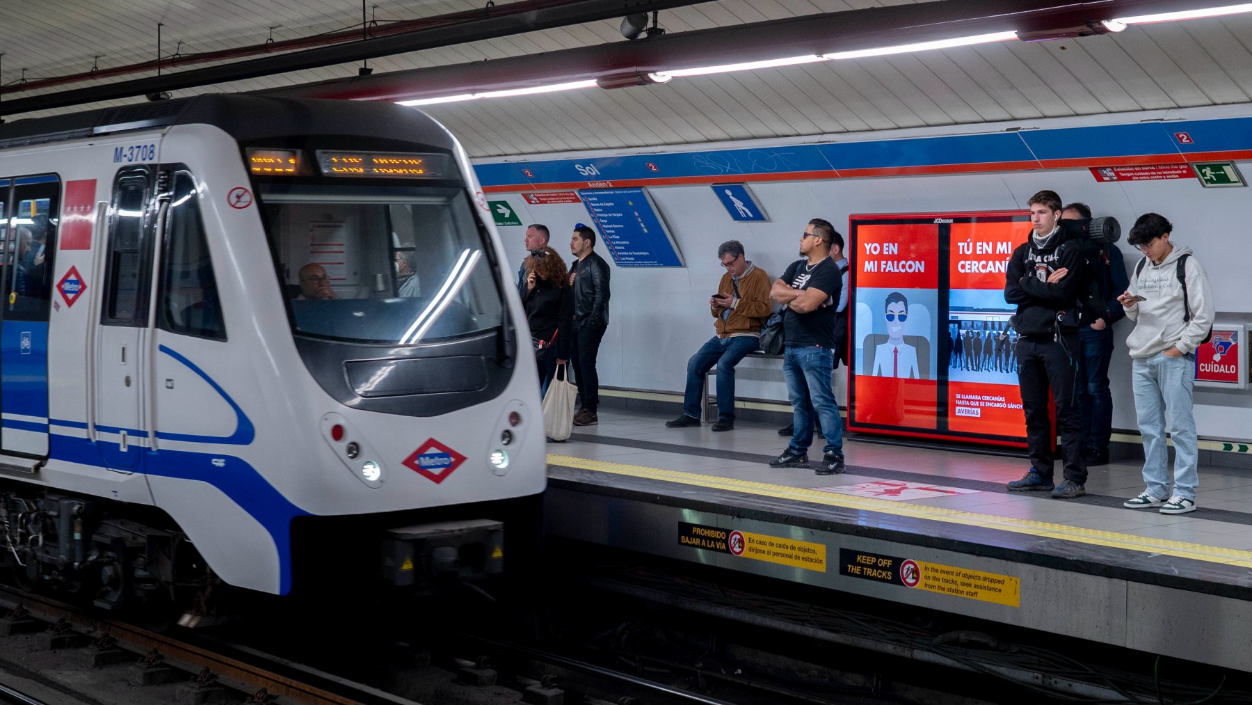 Un tren del Metro de Madrid, en la estación de Sol. (Europa Press)