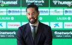 Isco ya sufre la rivalidad Betis-Sevilla: «Espero que no me pase nada por aquí…»