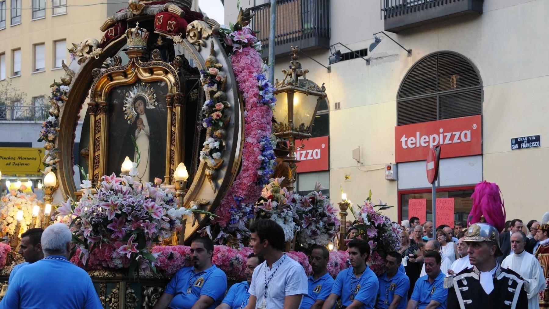 Procesión de las Fiestas de la Paloma de Madrid. (Europa Press)