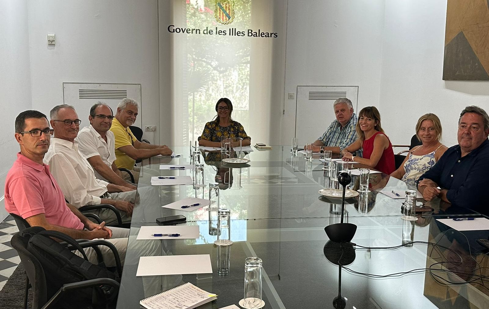 Reunión entre la Federación Empresarial Balear de Transportes y la Conselleria de Mobilitat.