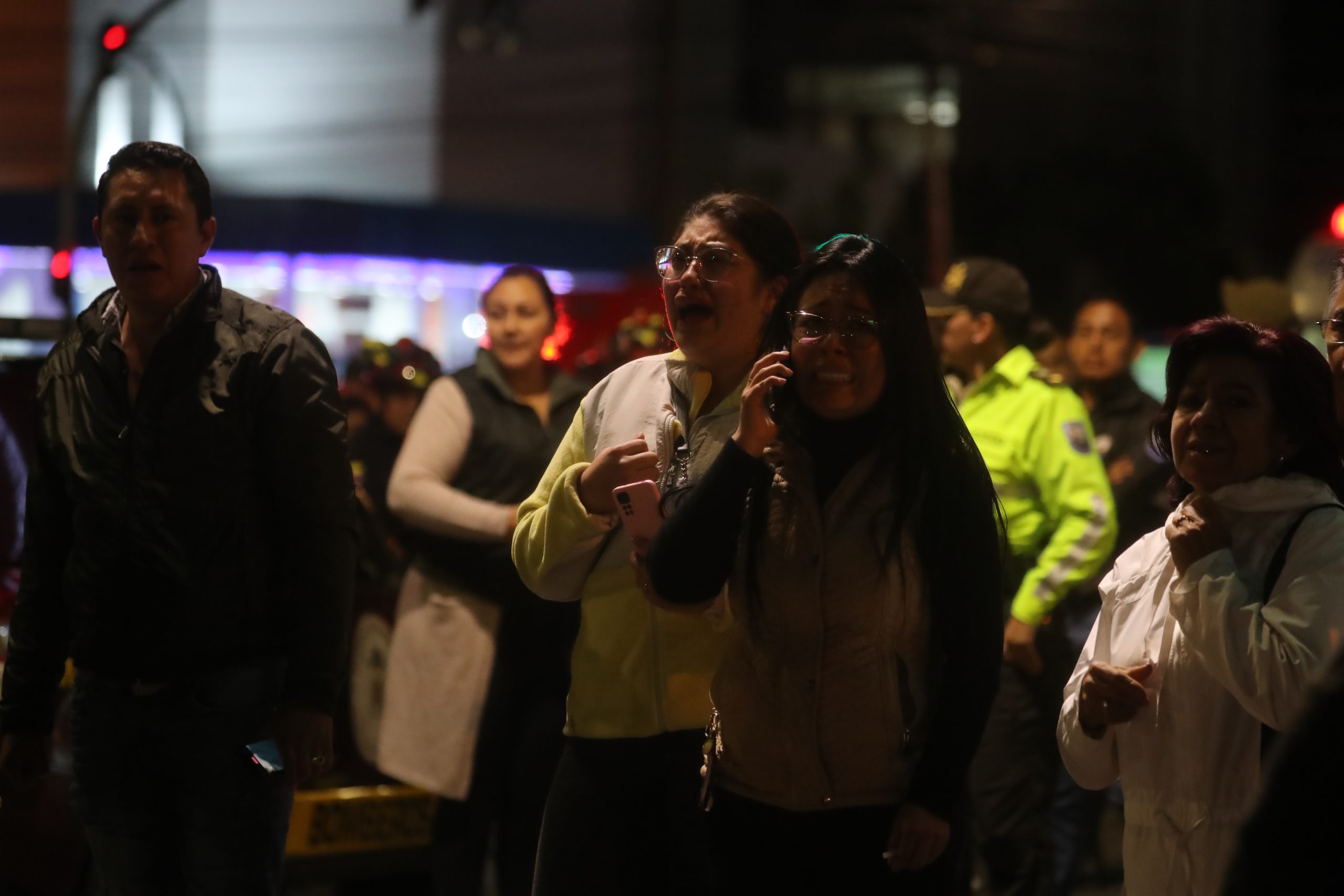 Cientos de ecuatorianos lloran la muerte de Fernando Villavicencio