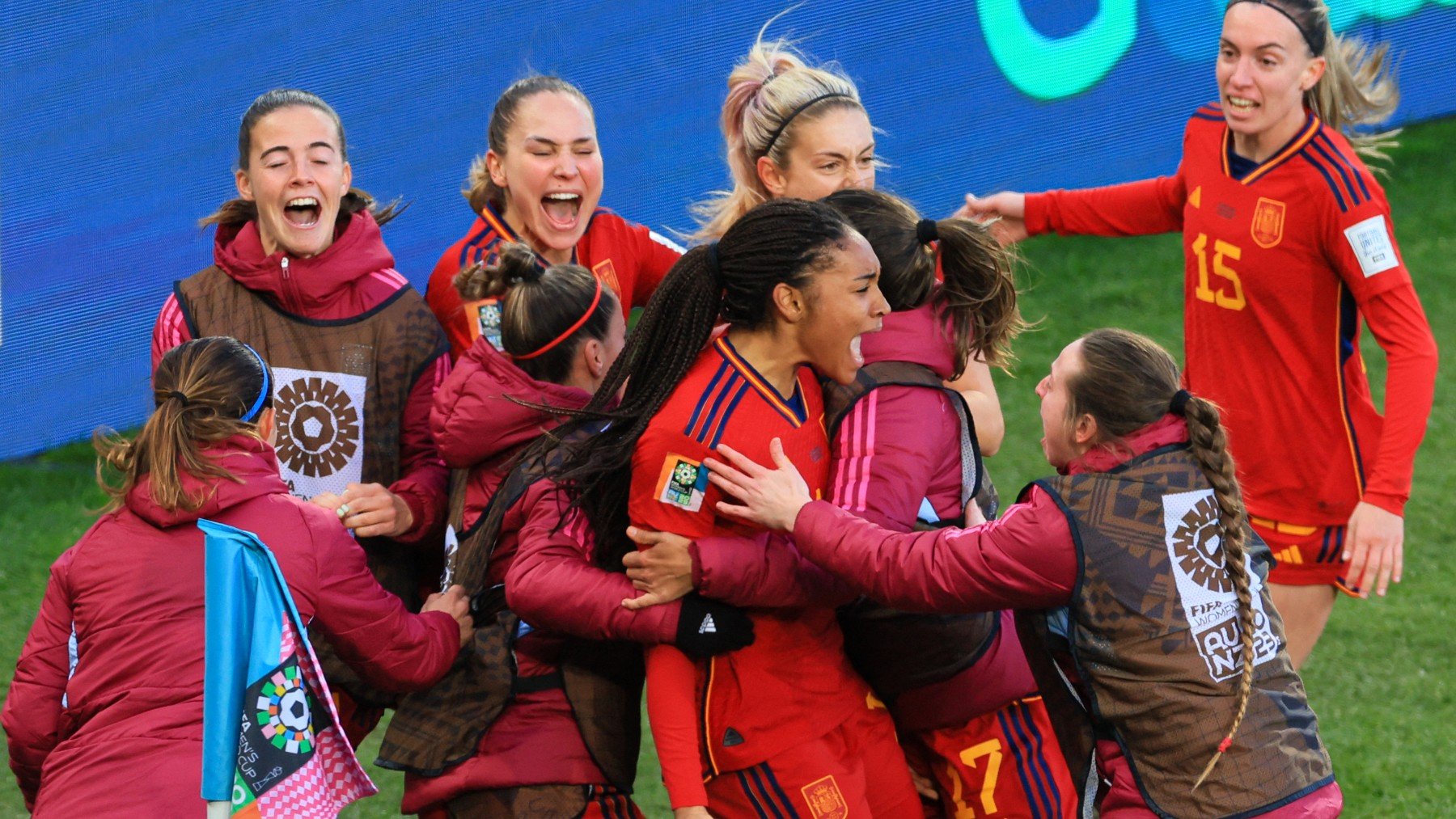 Salma Paralluelo celebra el gol de España ante Holanda. (AFP)