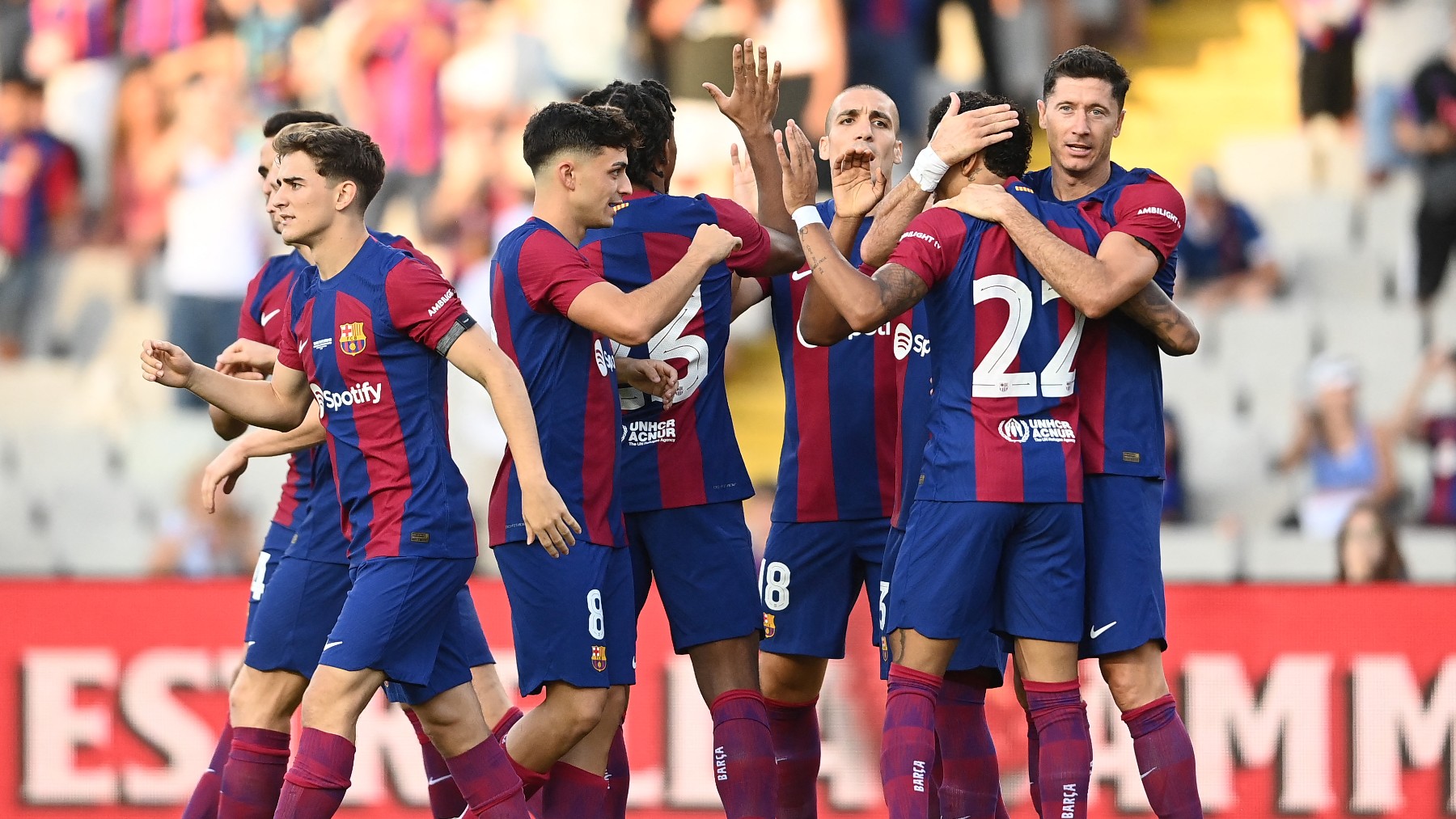Los jugadores del Barcelona celebran un gol en el Joan Gamper. (AFP)
