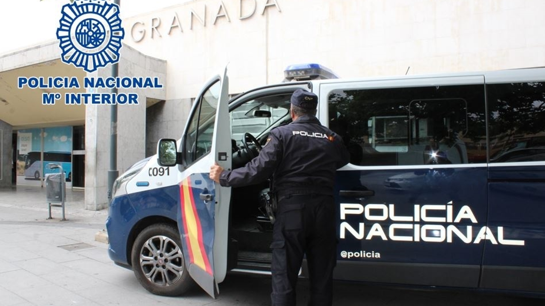 Furgón de la Policía Nacional en Granada (POLICÍA NACIONAL).