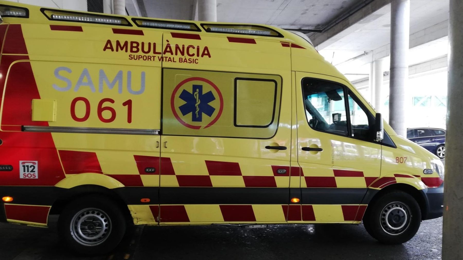 Una ambulancia de soporte vital básico del SAMU 061 de Baleares.