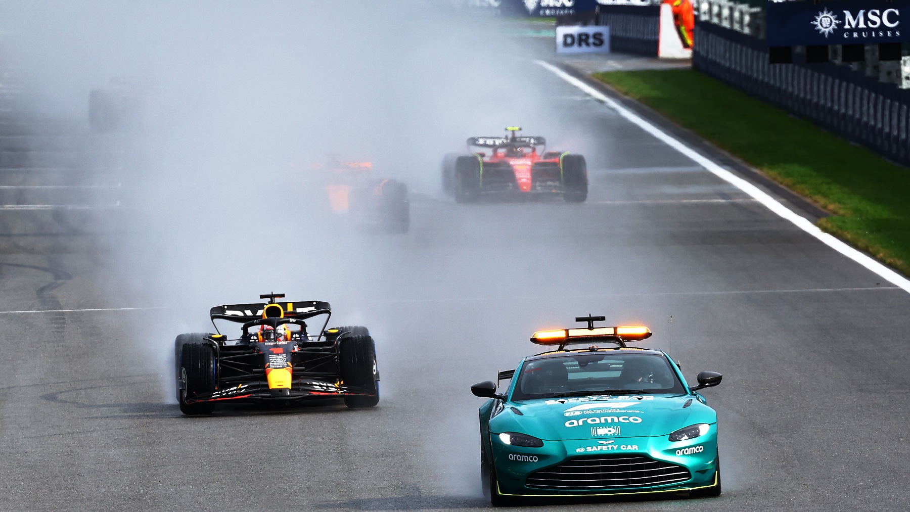 El coche de seguridad en el GP de Bélgica. (Getty)