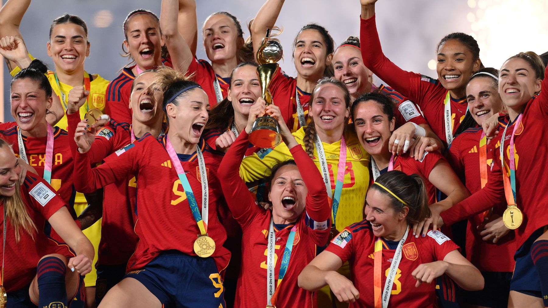 Así levantó España la copa del mundo. (Getty)
