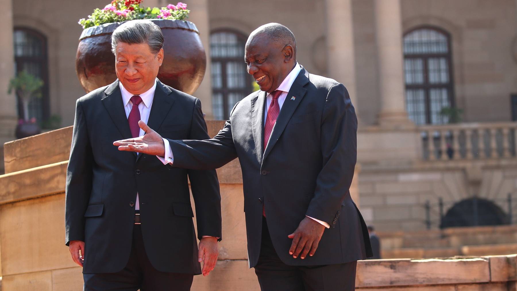 Los presidentes de China y Sudáfrica en la cumbre de los BRICS.