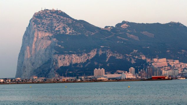 Gibraltar tensa la cuerda y afirma que las aguas que rodean el Peñón son «exclusivamente británicas»