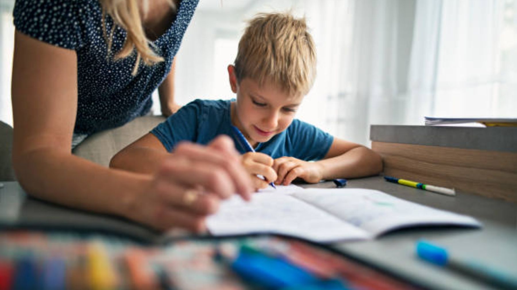 Descubre los mejores hábitos para que los niños hagan los deberes