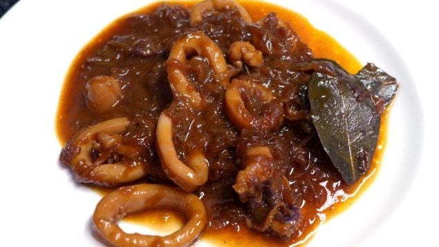 Calamares con cebolla