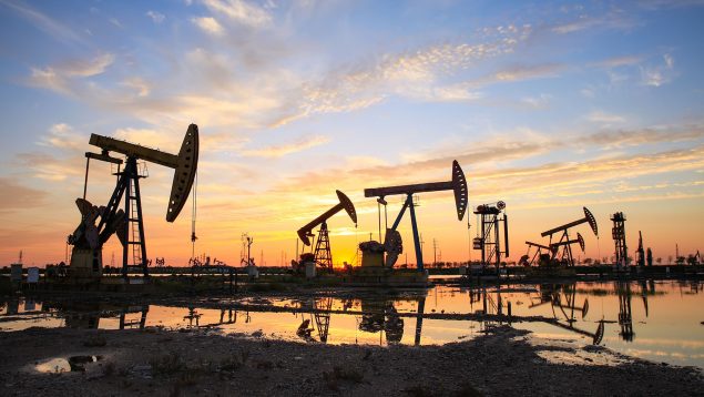 El precio del petróleo se dispara más del 3% ante la incertidumbre por las tensiones en Oriente Próximo