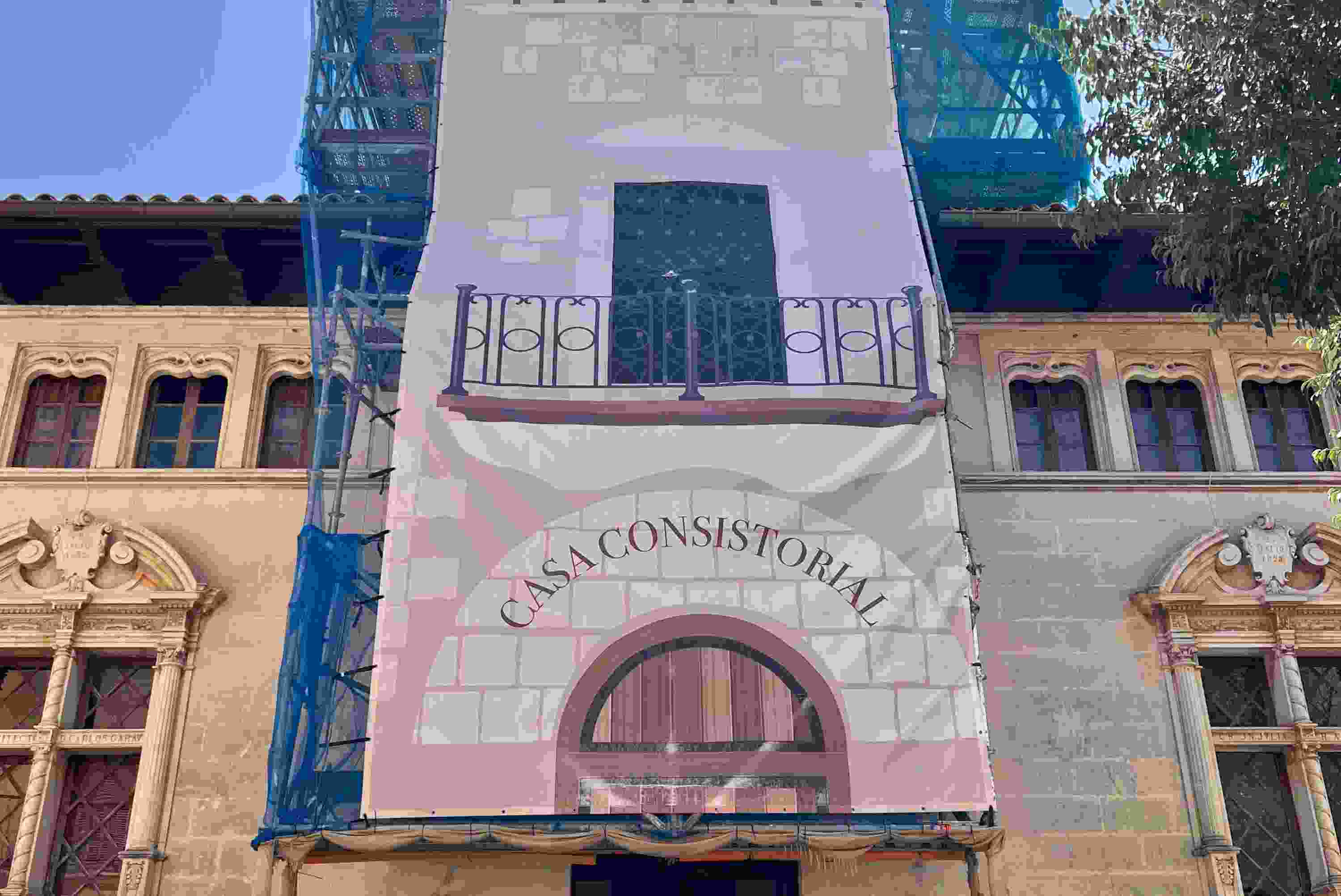 Alcúdia iniciará las obras de conservación y restauración de la Torre del Reloj del Ayuntamiento.
