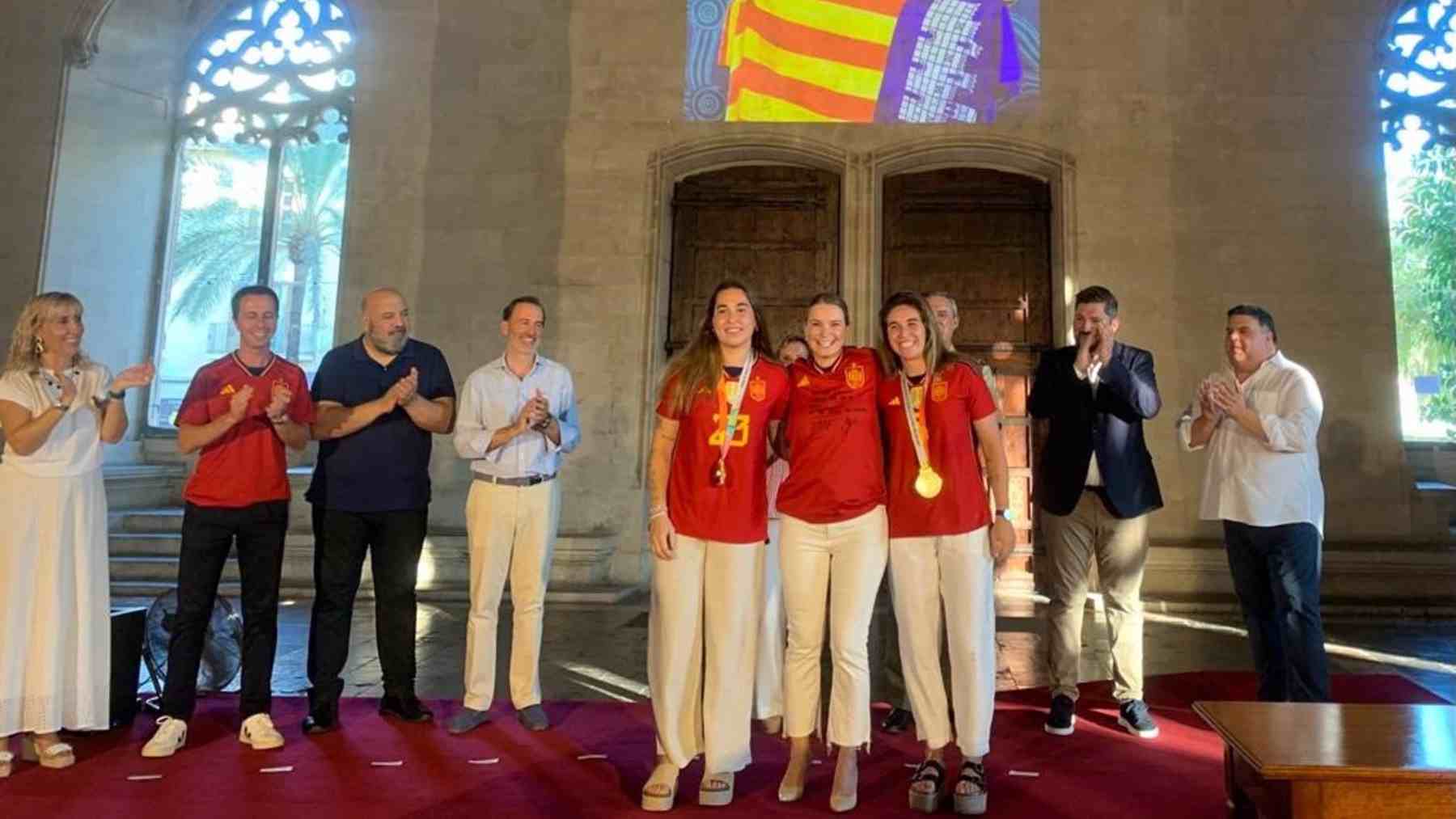 Marga Prohens en el homenaje a Cata Colly Mariona Caldentey en la Lonja.