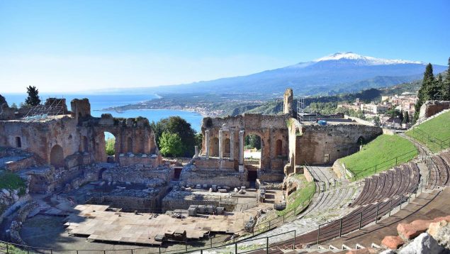 Descubre los mejores yacimientos arqueológicos con vistas al mar