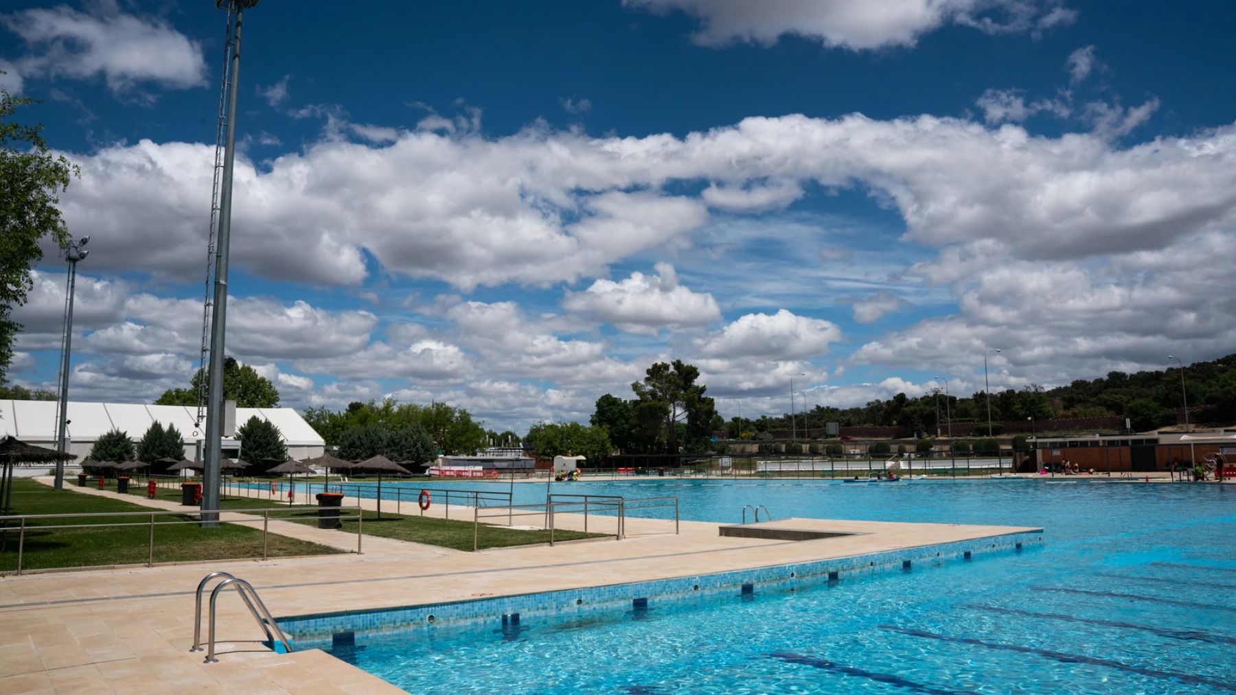 Ya hay fecha para el cierre de las piscinas en Madrid: aprovecha lo que queda