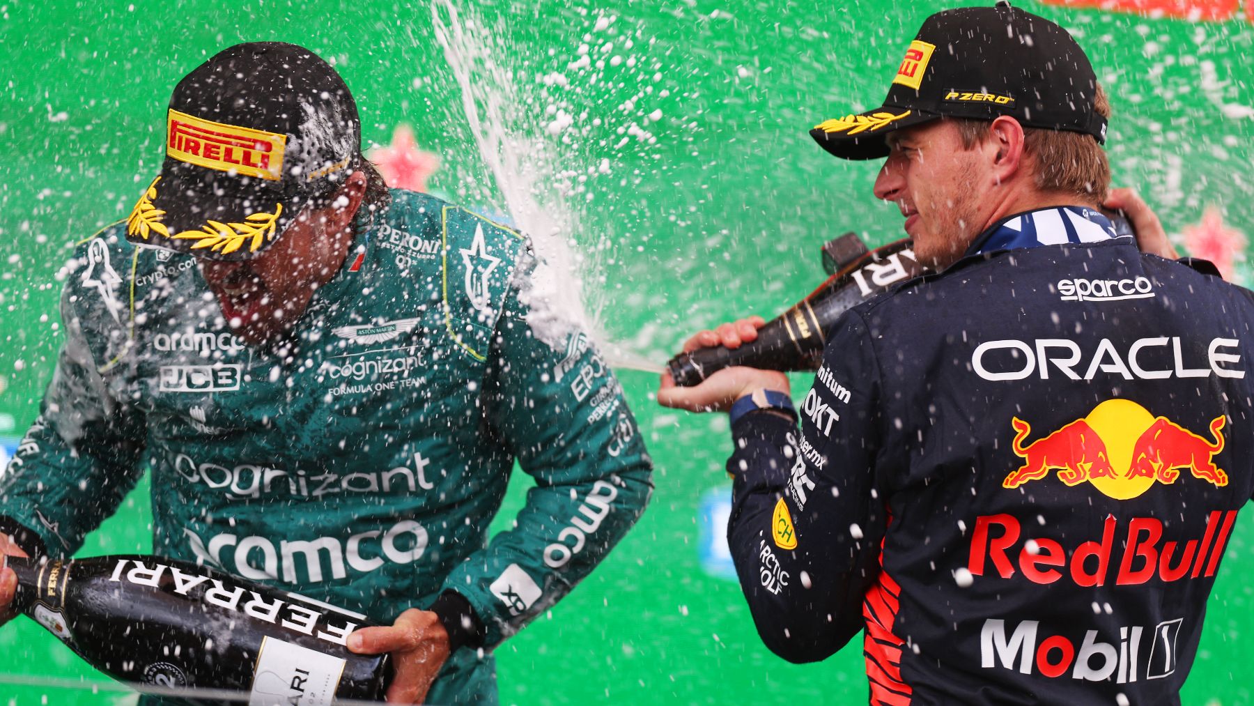 Alonso y Verstappen en el podio. (Getty)