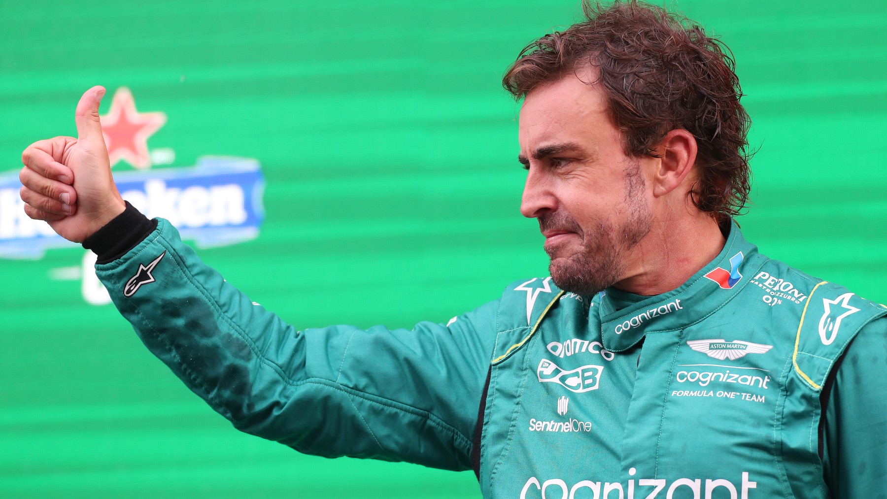 Alonso, en el podio. (Getty)