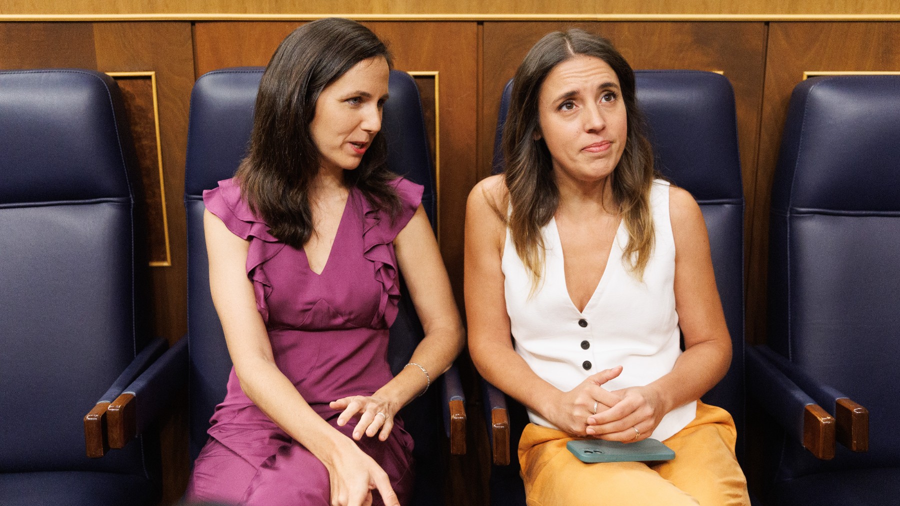 Ione Belarra e Irene Montero en el Congreso