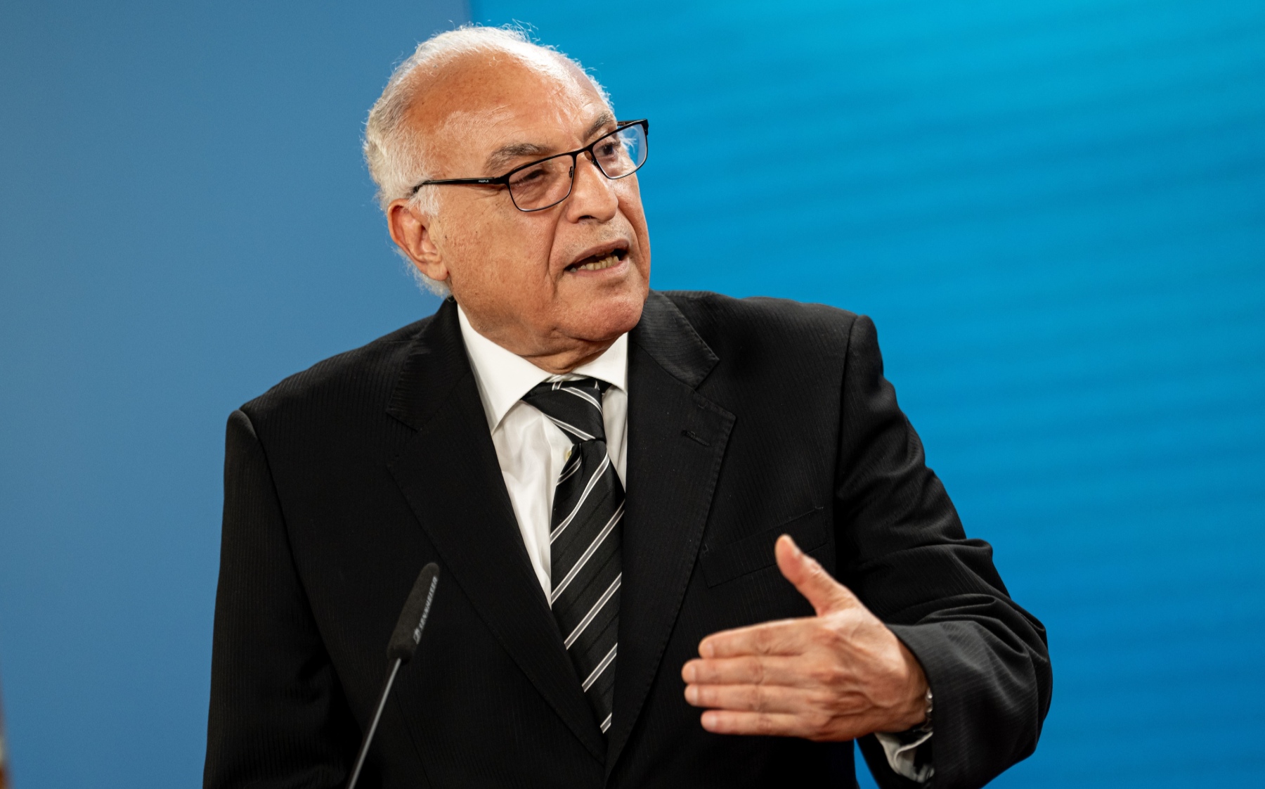 Ahmed Attaf, ministro de Exteriores de Argelia.