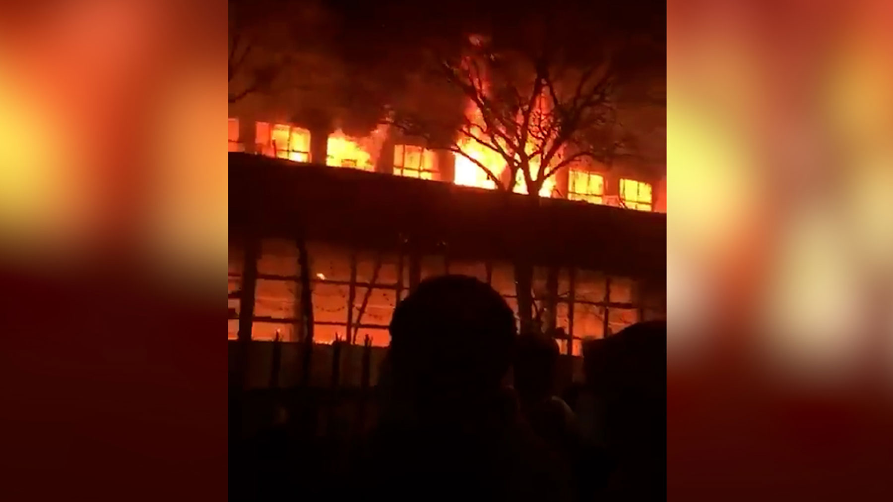 Imágenes del incendio en Johannesburgo (Sudáfrica)