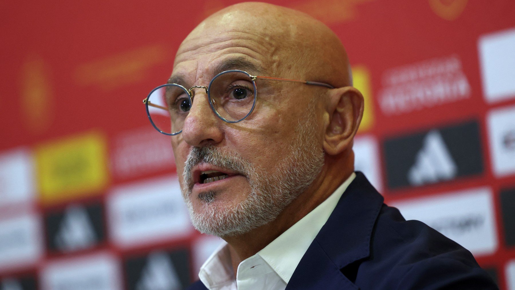 Luis de la Fuente, durante una rueda de prensa. (AFP)