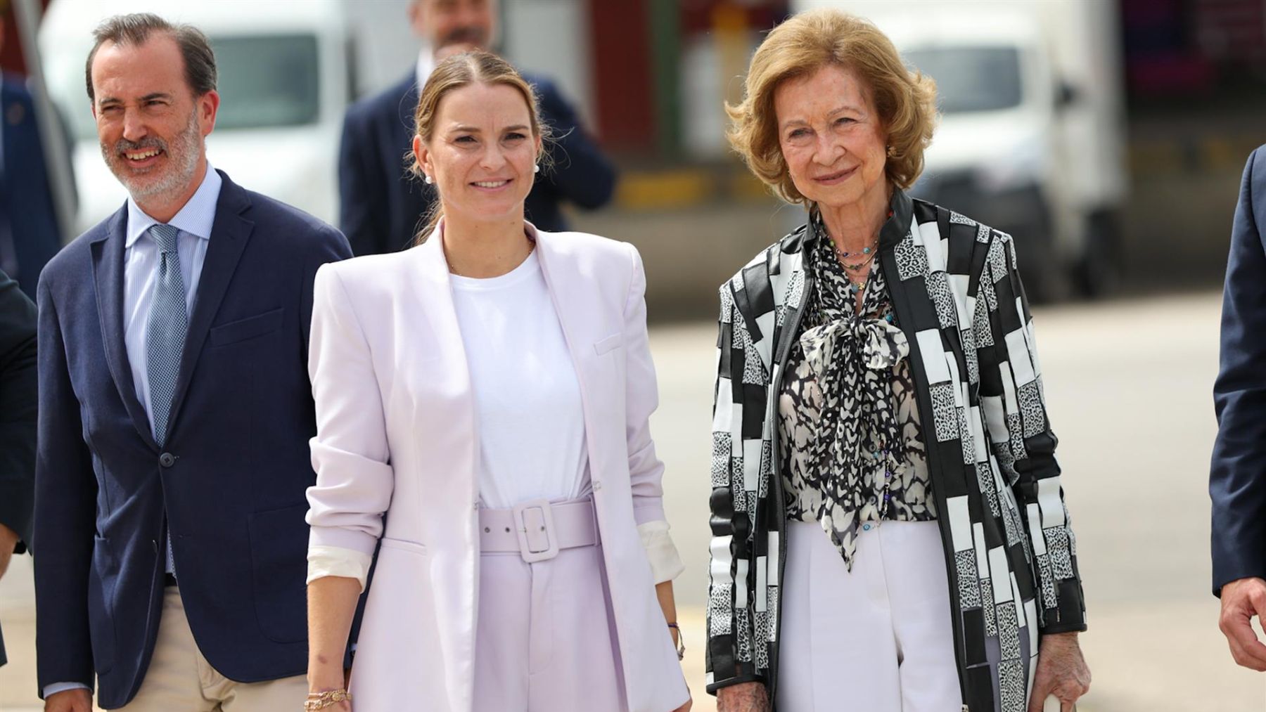 El presidente del Parlament balear, Gabriel Le-Senne; la presidenta del Govern balear, Marga Prohens y la Reina Sofía, visitan la Fundación Banco de Alimentos de Mallorca.