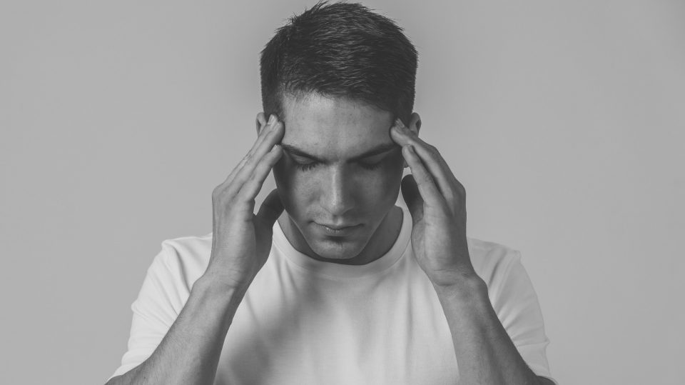 El extraño vínculo entre el consumo de antiácidos y la migraña