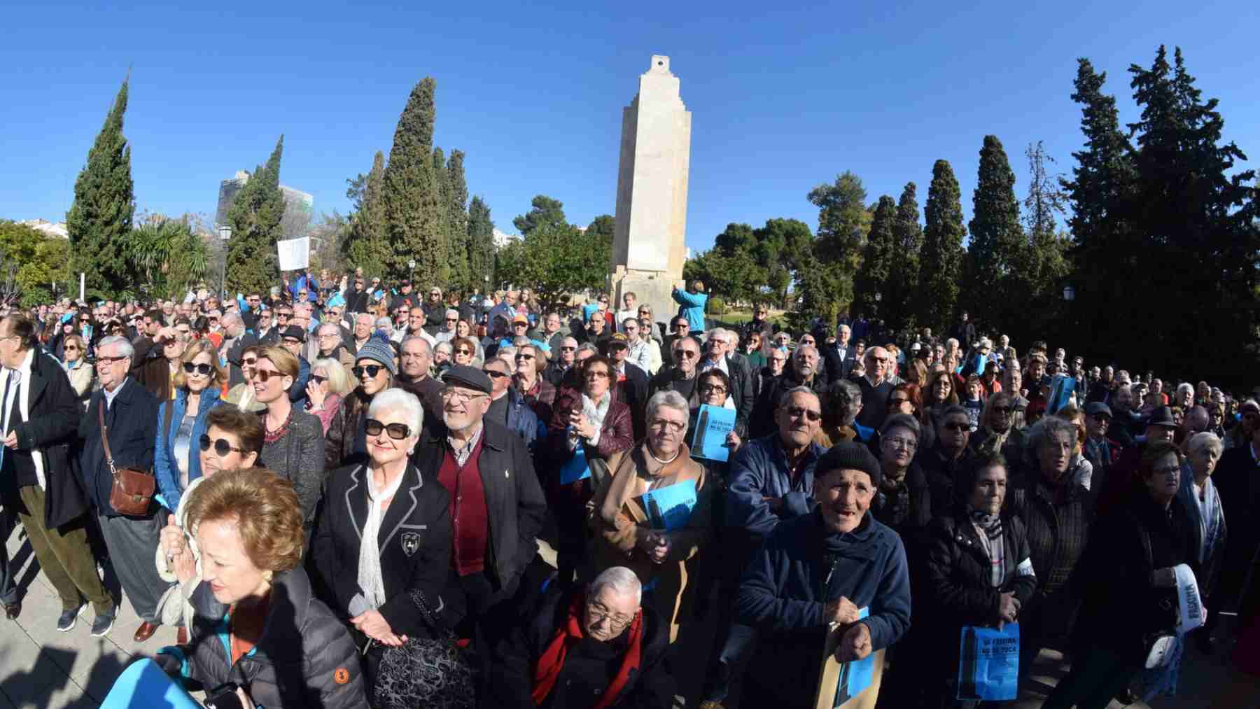 Manifestación ciudadana en Palma a favor de la protección del monumento de Sa Feixina.