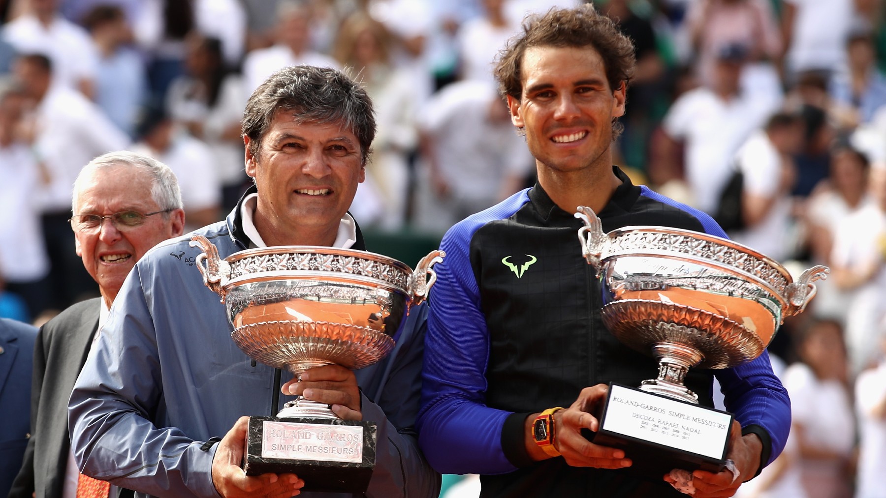 Toni Nadal y Rafa Nadal, tras ganar Roland Garros 2017. (Getty)