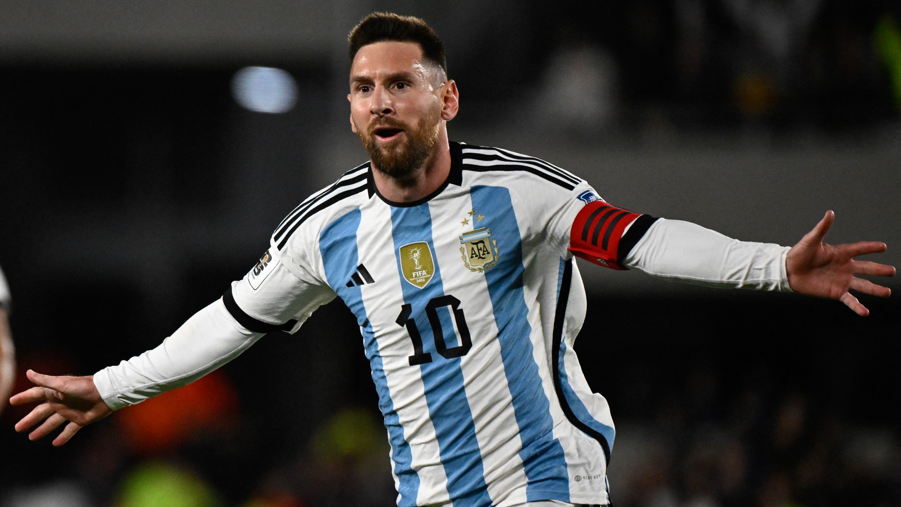 Leo Messi celebra el gol ante Ecuador. (AFP)