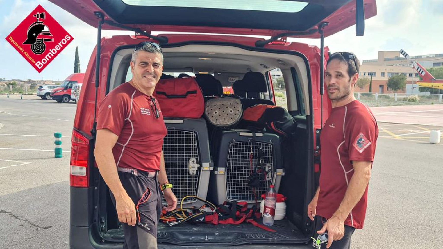 Fernando García y Sergio Pérez, los bomberos de la Diputación de Alicante que han viajado a Libia.