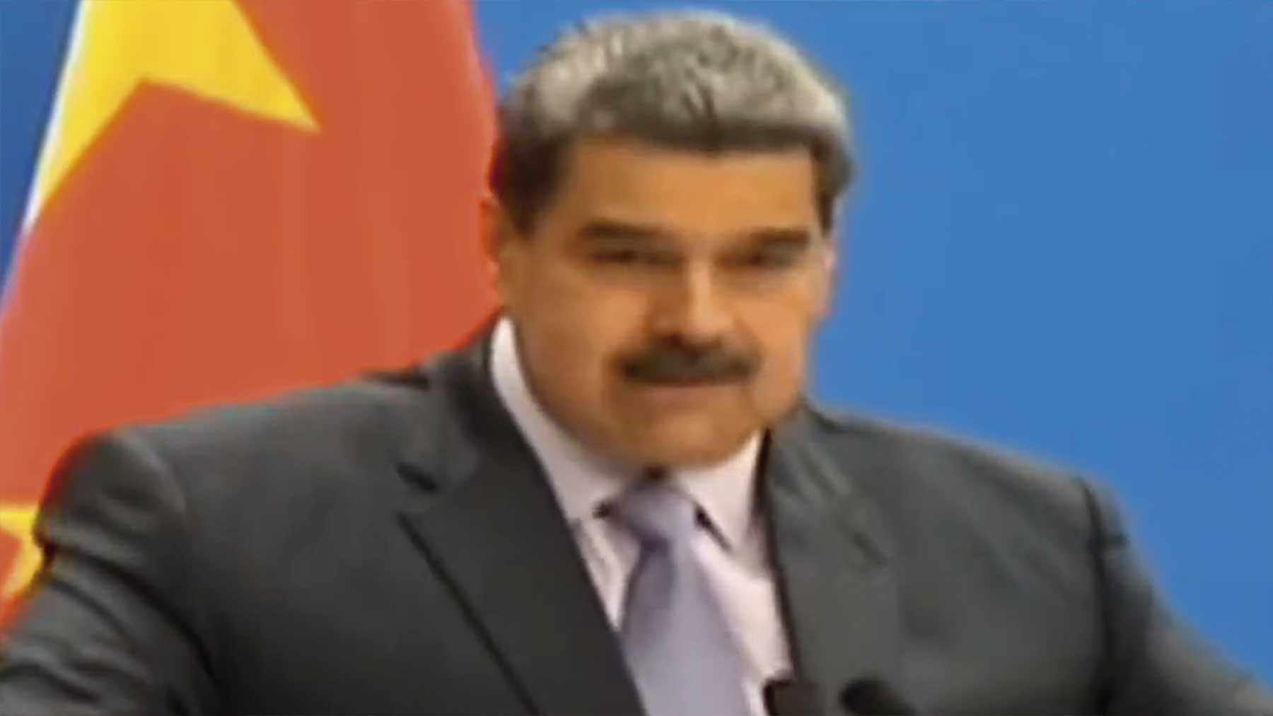 Nicolás Maduro durante una reunión en China