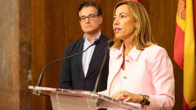 Chueca frenará el intento de la izquierda de dinamitar Zaragoza como sede del Mundial 2030