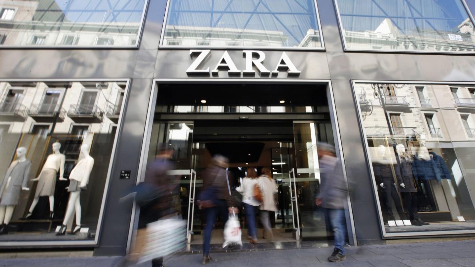 El lugar al que se llevan las prendas de Zara que no se venden