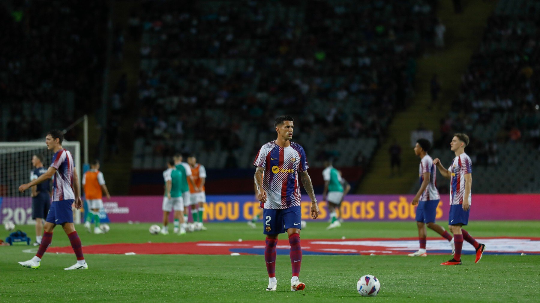 La asistencia de Montjuic mejoró gracias al Betis. (EFE)