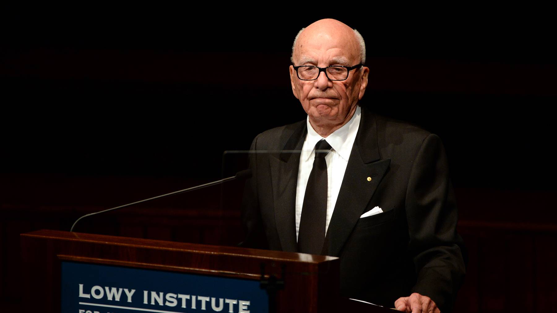Rupert Murdoch ha anunciado este jueves que se retira como presidente del conglomerado mediático Fox y de News Corporation