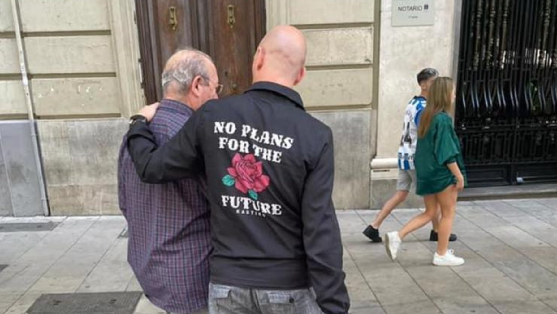 Rubiales y su padre paseando por Granada